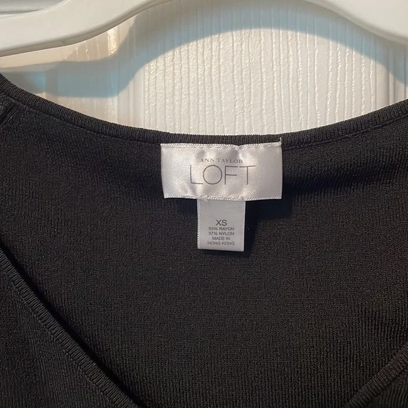 Ann Taylor LOFT black top - Picture 3 of 6